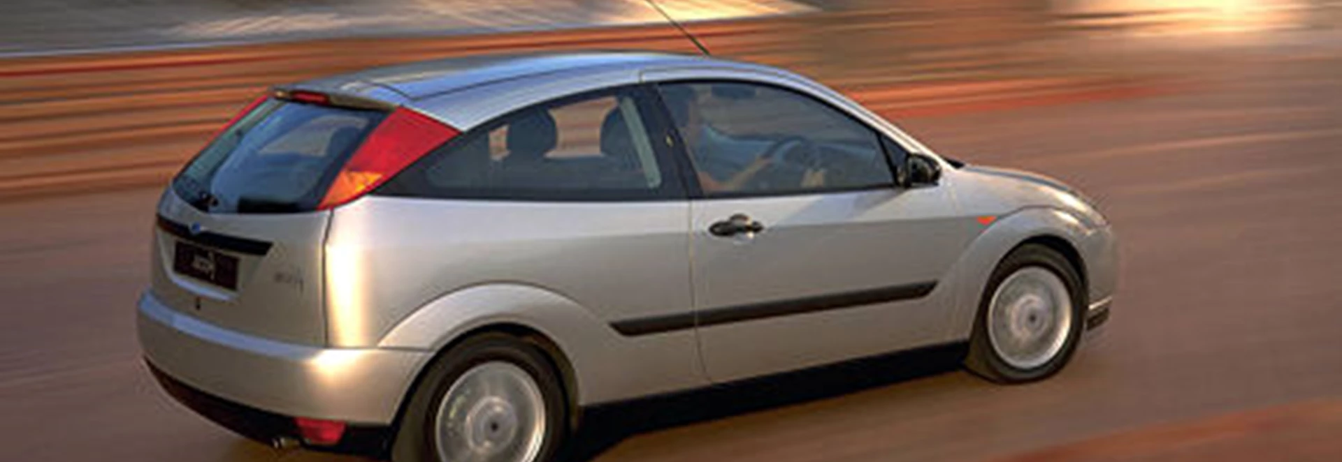 Ford Focus 2.0 Zetec Three-Door (2000)